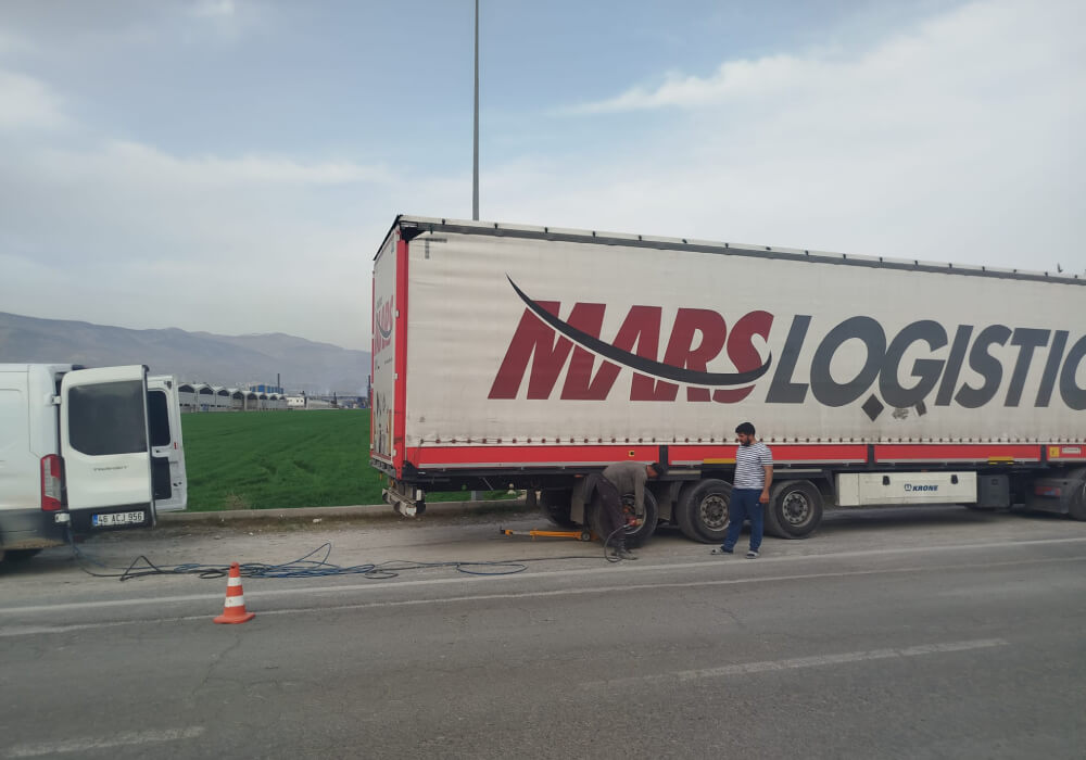 Ağır Vasıta Lastik Yol Yardım